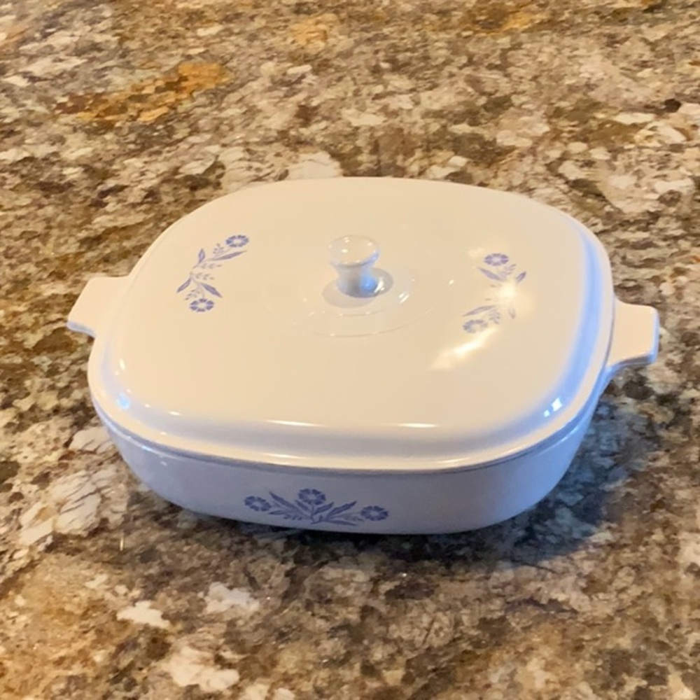 Vintage  70’s Corningware B-11 Blue Cornflower Casserole Dish with Lid